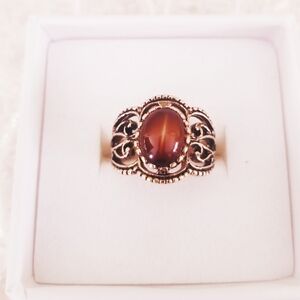 Vintage Gold Ring 18k HGE and Cats Eye Gemstone